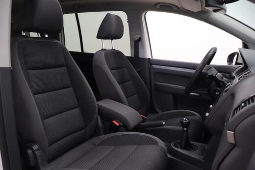 Volkswagen Touran vaihtoauto