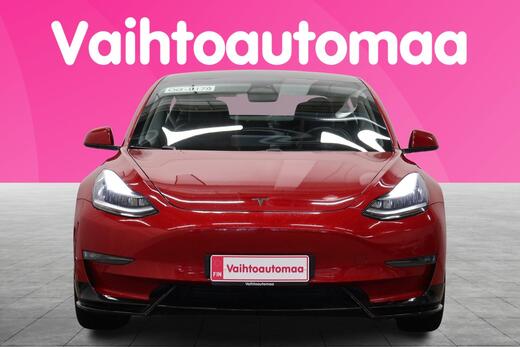 Tesla Model 3 vaihtoauto