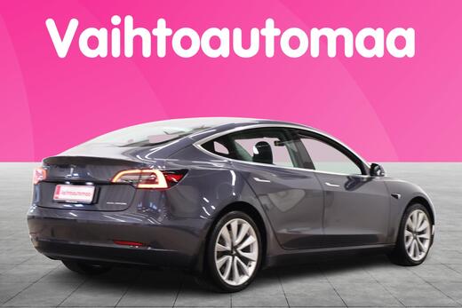 Tesla Model 3 vaihtoauto
