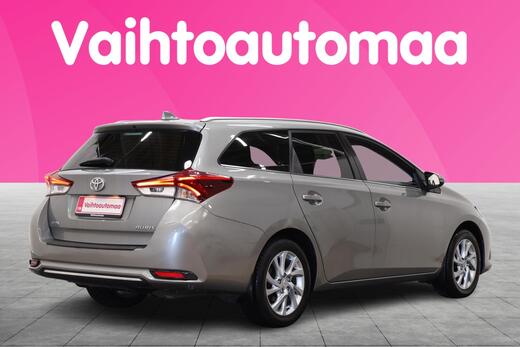 Toyota Auris vaihtoauto
