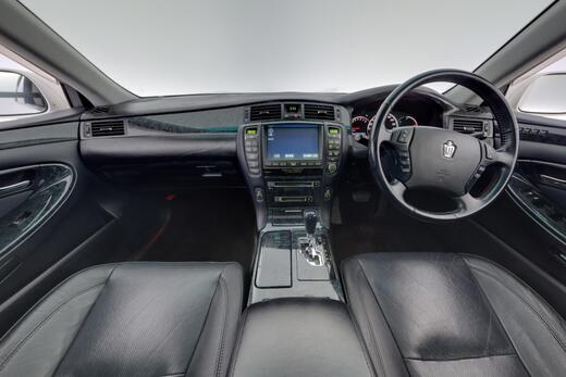 Toyota Crown vaihtoauto