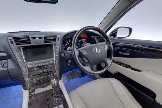Lexus LS vaihtoauto