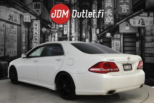 Toyota Crown vaihtoauto