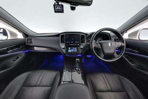 Toyota Crown vaihtoauto