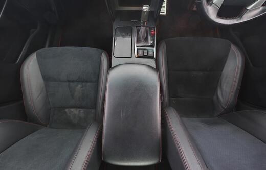 Toyota Mark X vaihtoauto