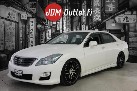 Toyota Crown vaihtoauto