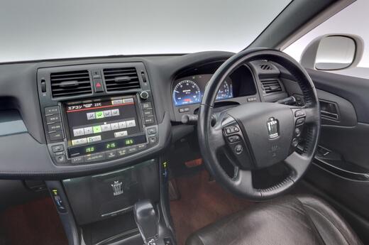 Toyota Crown vaihtoauto