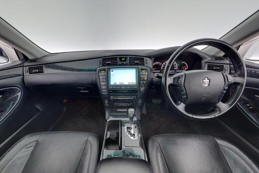 Toyota Crown vaihtoauto