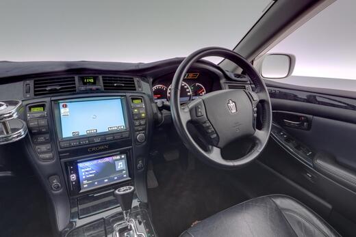 Toyota Crown vaihtoauto