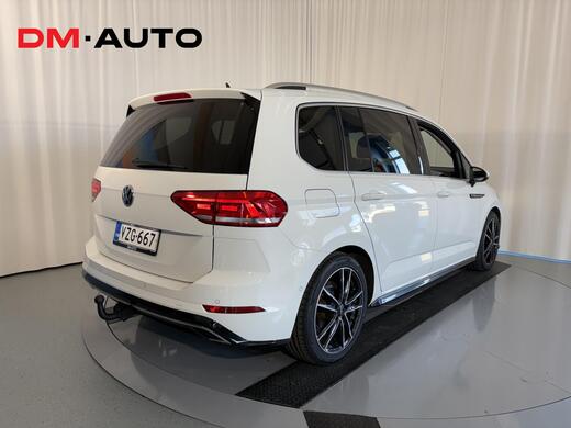 Volkswagen Touran vaihtoauto