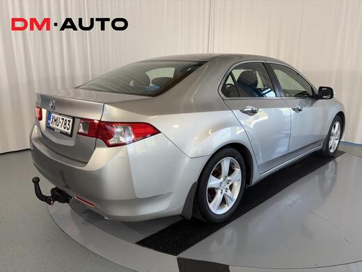 Honda Accord vaihtoauto