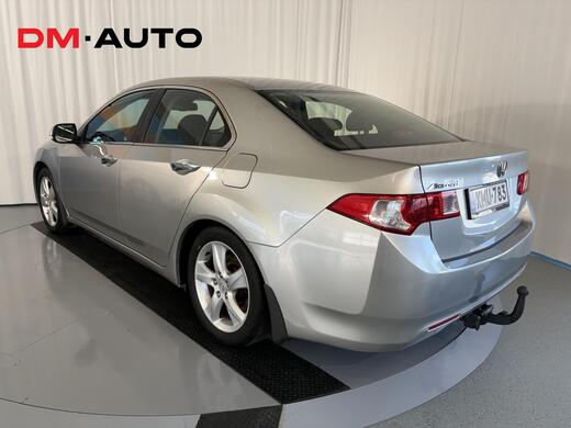 Honda Accord vaihtoauto
