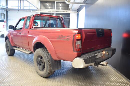 Nissan NP300 vaihtoauto