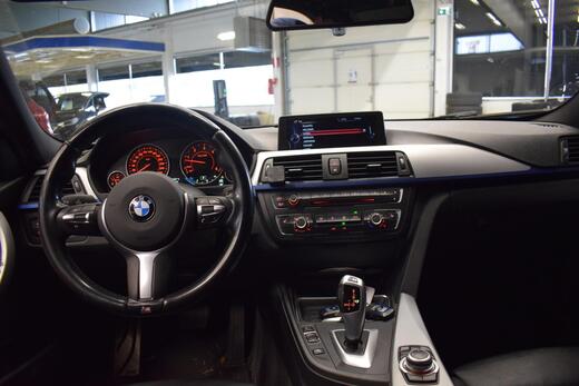 BMW 330 vaihtoauto