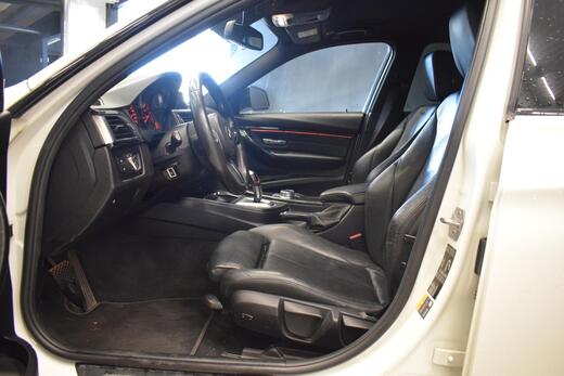 BMW 330 vaihtoauto