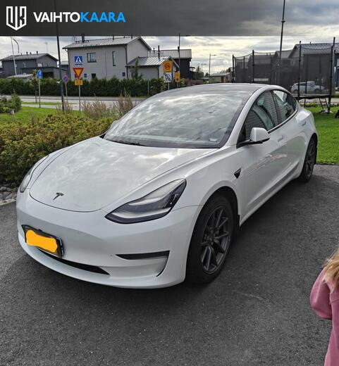 Tesla Model 3 vaihtoauto