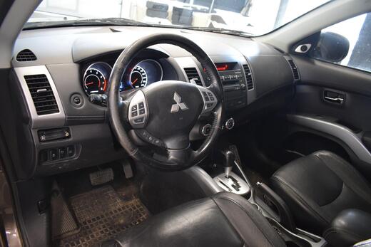 Mitsubishi Outlander vaihtoauto