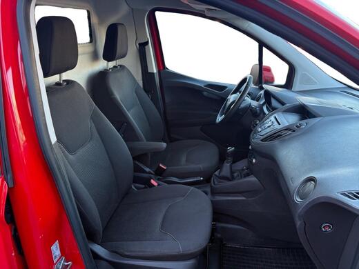 Ford Transit Courier vaihtoauto