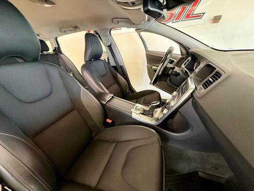 Volvo V60 Cross Country vaihtoauto