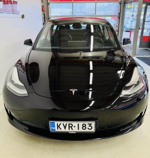 Tesla Model 3 vaihtoauto