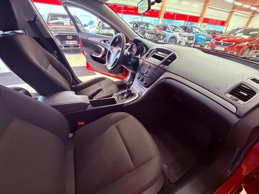 Opel Insignia vaihtoauto