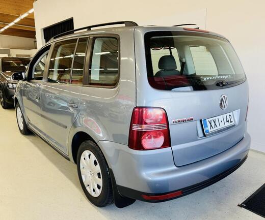Volkswagen Touran vaihtoauto