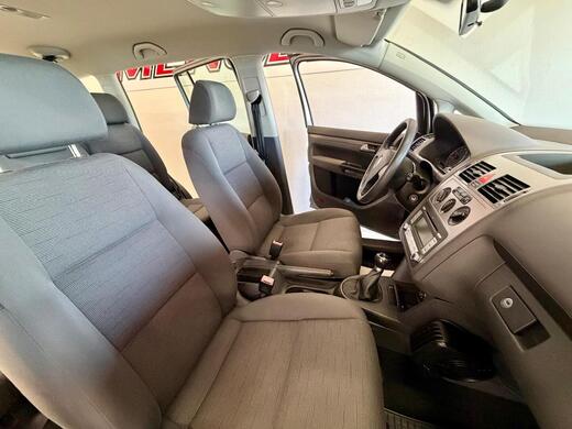 Volkswagen Touran vaihtoauto
