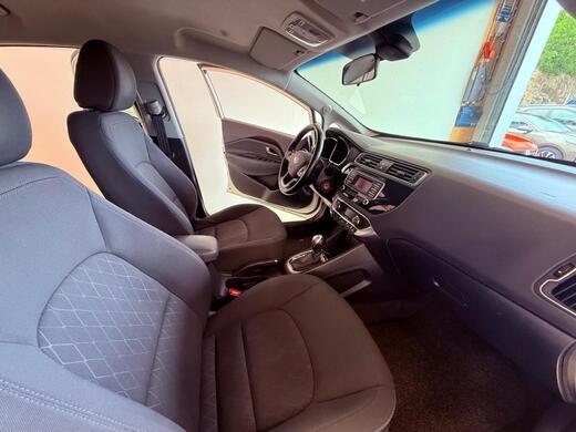 Kia Rio vaihtoauto