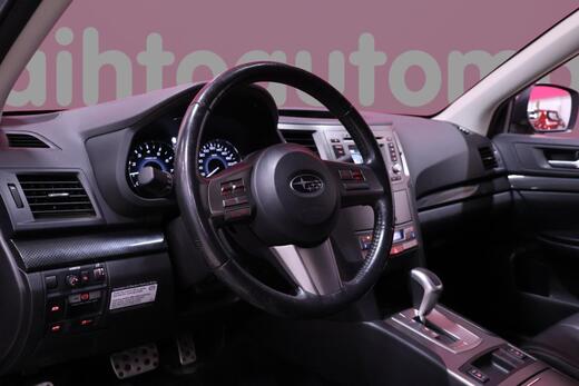 Subaru Legacy vaihtoauto
