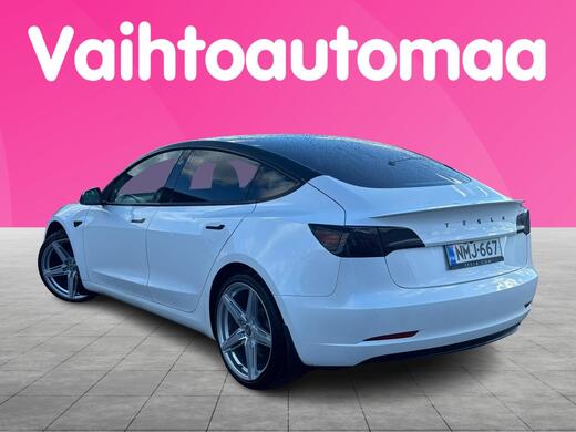 Tesla Model 3 vaihtoauto