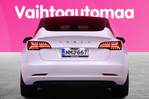 Tesla Model 3 vaihtoauto