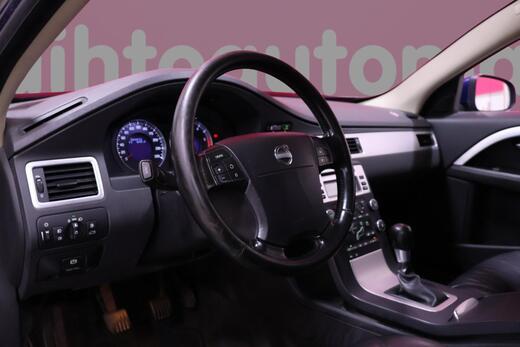 Volvo V70 vaihtoauto