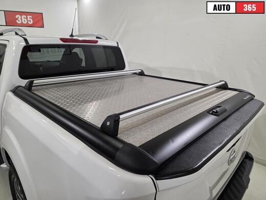 Nissan Navara vaihtoauto