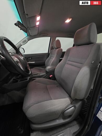 Toyota Hilux vaihtoauto