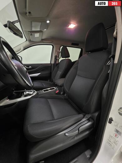 Nissan Navara vaihtoauto