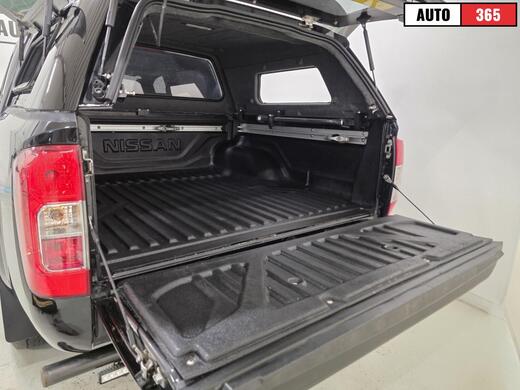 Nissan Navara vaihtoauto