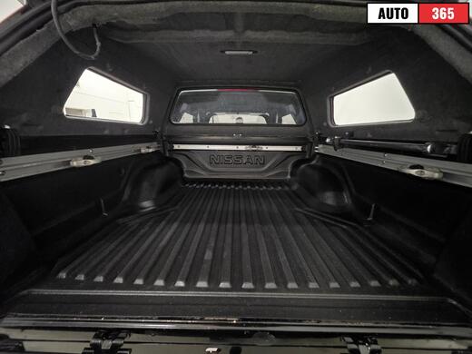 Nissan Navara vaihtoauto