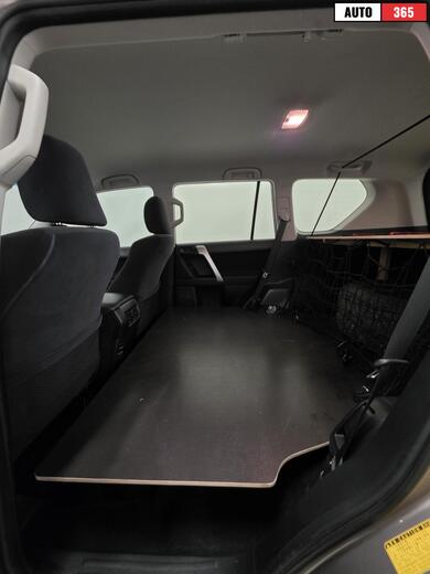 Toyota Land Cruiser vaihtoauto