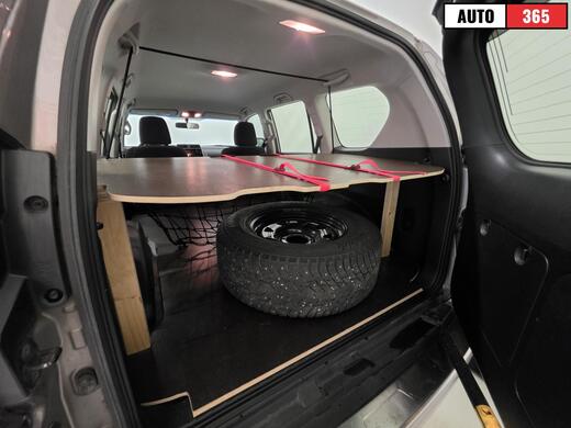 Toyota Land Cruiser vaihtoauto