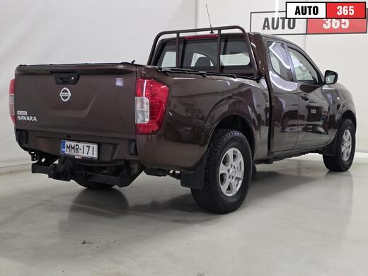 Nissan Navara vaihtoauto