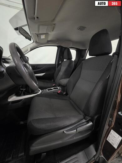 Nissan Navara vaihtoauto