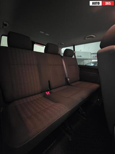 Volkswagen Caravelle vaihtoauto