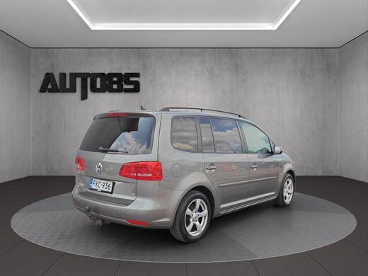 Volkswagen Touran vaihtoauto