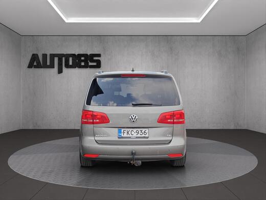 Volkswagen Touran vaihtoauto