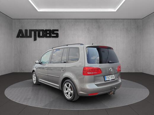 Volkswagen Touran vaihtoauto