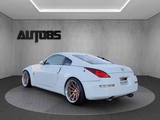 Nissan 350z vaihtoauto