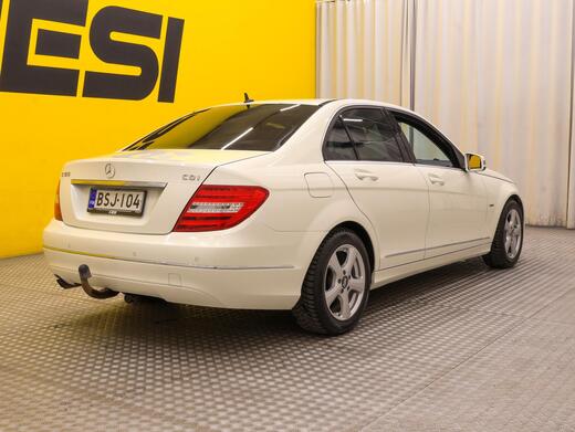 Mercedes-Benz C vaihtoauto