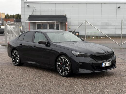 BMW i5 M60 vaihtoauto