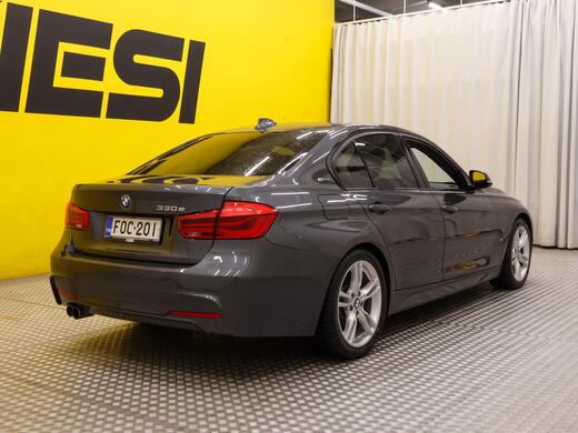 BMW 330 vaihtoauto