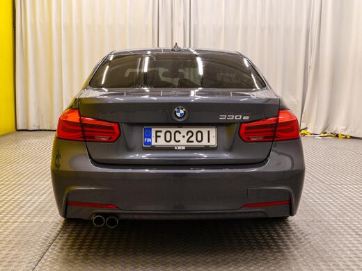 BMW 330 vaihtoauto